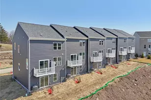 169 Sweetwater Dr, Moon/Crescent Twp, PA 15108 - Photo 3