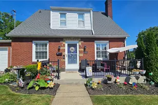 129 Garden Ave, Grove City Boro, PA 16127 - Photo 1