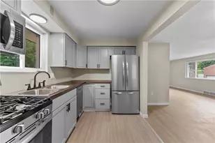 252 Shenandoah Dr, Pittsburgh, PA 15235 - Photo 5