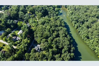 113 Lakewood Dr, Center Township, PA 16001 - Photo 9