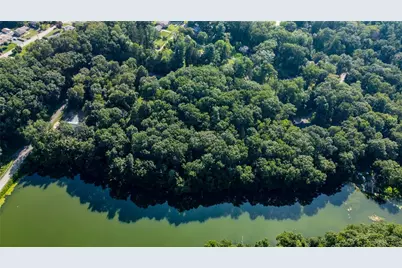 113 Lakewood Dr, Center Township, PA 16001 - Photo 13