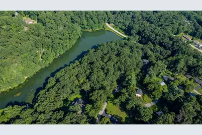 113 Lakewood Dr, Center Township, PA 16001 - Photo 19