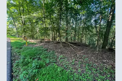 113 Lakewood Dr, Center Township, PA 16001 - Photo 1