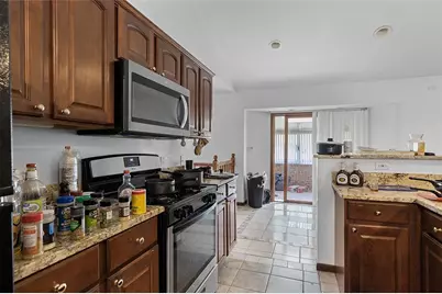 205 Veneze Dr, Robinson Twp, PA 15205 - Photo 13