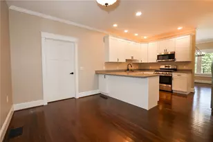 26 Albion Ln, Pine Township, PA 16127 - Photo 9