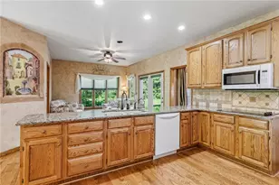 402 Woodland Dr, Wilmington Township, PA 16142 - Photo 13