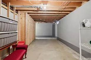 402 Woodland Dr, Wilmington Township, PA 16142 - Photo 37