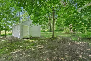 402 Woodland Dr, Wilmington Township, PA 16142 - Photo 39