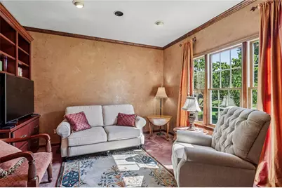 402 Woodland Dr, Wilmington Township, PA 16142 - Photo 9