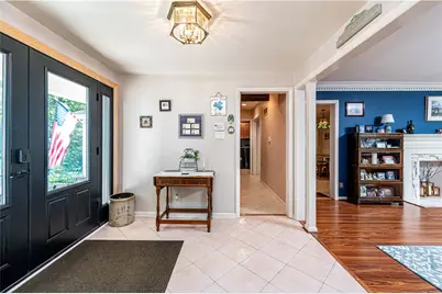 931 Country Club Dr, Hempfield Township, PA 15601 - Photo 9