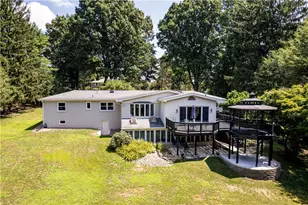 931 Country Club Dr, Hempfield Township, PA 15601 - Photo 3