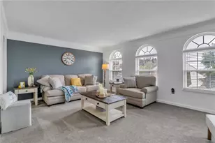 302 Cosette Dr, Cranberry Township, PA 16066 - Photo 5