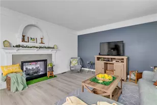 302 Cosette Dr, Cranberry Township, PA 16066 - Photo 15