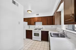 631 Forest Green Dr, Moon/Crescent Twp, PA 15108 - Photo 15