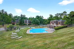 631 Forest Green Dr, Moon/Crescent Twp, PA 15108 - Photo 5