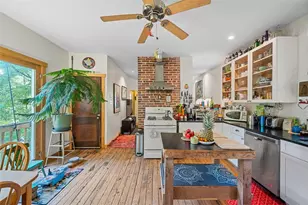 300 Eddington St, Pittsburgh, PA 15207 - Photo 13