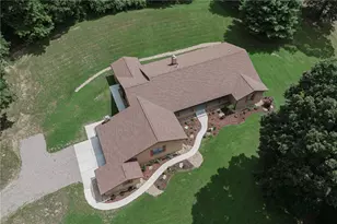 621 Highland Dr, Rayne Township-Ernest, PA 15747 - Photo 3