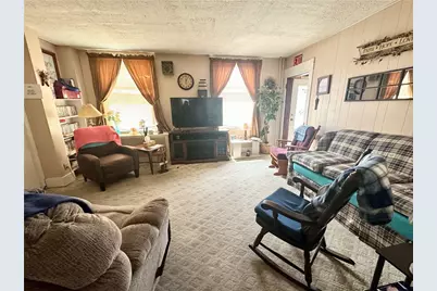 521 W Main St, Rural Valley Boro, PA 16249 - Photo 5