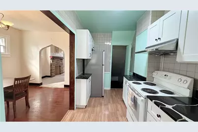 256 Pennsylvania Blvd, Pittsburgh, PA 15228 - Photo 9