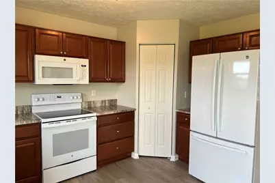 102 Alderwood Dr, South Greensburg Boro, PA 15601 - Photo 7