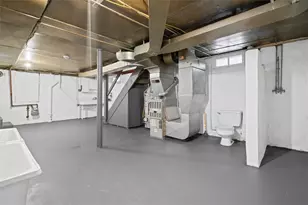 303 Kramer Wy, Pittsburgh, PA 15211 - Photo 15