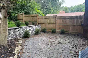 3906 Meadowbrook Blvd, Pittsburgh, PA 15227 - Photo 11