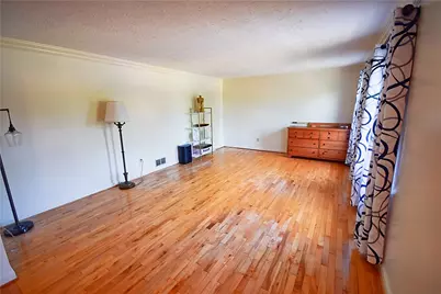 2597 Monterey Dr, Pittsburgh, PA 15241 - Photo 5