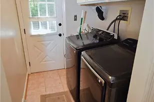 2597 Monterey Dr, Pittsburgh, PA 15241 - Photo 19