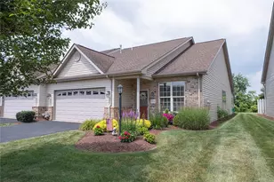 712 Glengarry Ct, Pittsburgh, PA 15239 - Photo 1