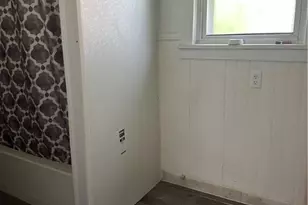 268 Malleable St, Sharon, PA 16146 - Photo 5