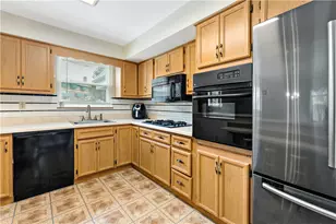 739 Brentview Rd, Pittsburgh, PA 15236 - Photo 7