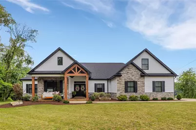 201 Darlan Hill Dr, Pittsburgh, PA 15239 - Photo 1