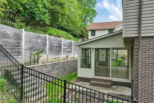 138 Evandale Dr, Green Tree, PA 15220 - Photo 5