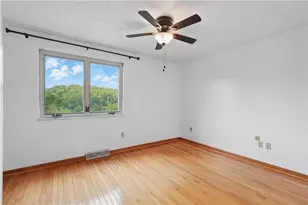 138 Evandale Dr, Green Tree, PA 15220 - Photo 29