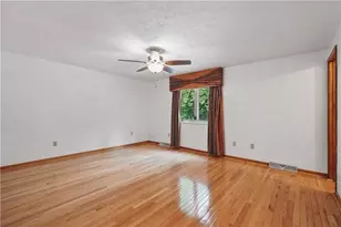 138 Evandale Dr, Green Tree, PA 15220 - Photo 27