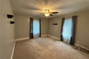 414 E Edgewood Ave, New Castle, PA 16105 - Photo 13