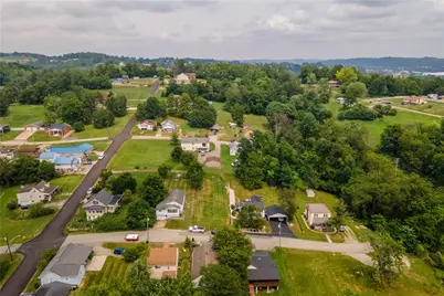 352 Pershing Ave, Chartiers, PA 15342 - Photo 17