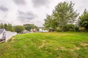 352 Pershing Ave, Chartiers, PA 15342 - Photo 15