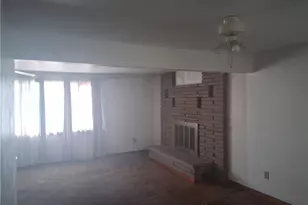 587 E Pittsburgh St, Greensburg, PA 15601 - Photo 9