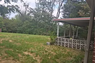 587 E Pittsburgh St, Delmont, PA 15601 - Photo 17