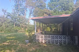 587 E Pittsburgh St, Greensburg, PA 15601 - Photo 3