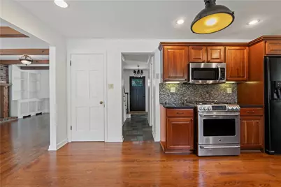 24 Oakglen  Drive, Oakmont, PA 15139 - Photo 9