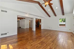 24 Oakglen Dr, Oakmont, PA 15139 - Photo 5