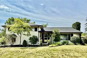 2441 Broadlawn Dr, Pittsburgh, PA 15241 - Photo 1