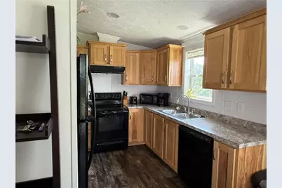 121 Rt 21 Mhp, Carmichaels-Cumberland, PA 15320 - Photo 5