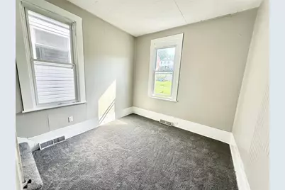 419 N 4th St, Clairton, PA 15025 - Photo 5