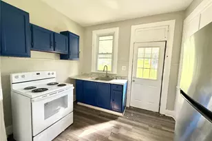 419 N 4th St, Clairton, PA 15025 - Photo 3