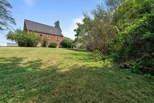 540 Center Hill Rd, Pittsburgh, PA 15239 - Photo 29