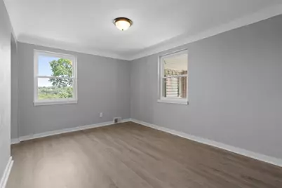 540 Center Hill Rd, Pittsburgh, PA 15239 - Photo 7