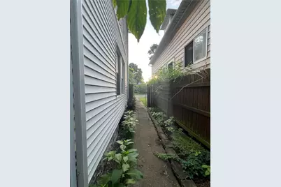 513 Young St, New Castle, PA 16101 - Photo 5